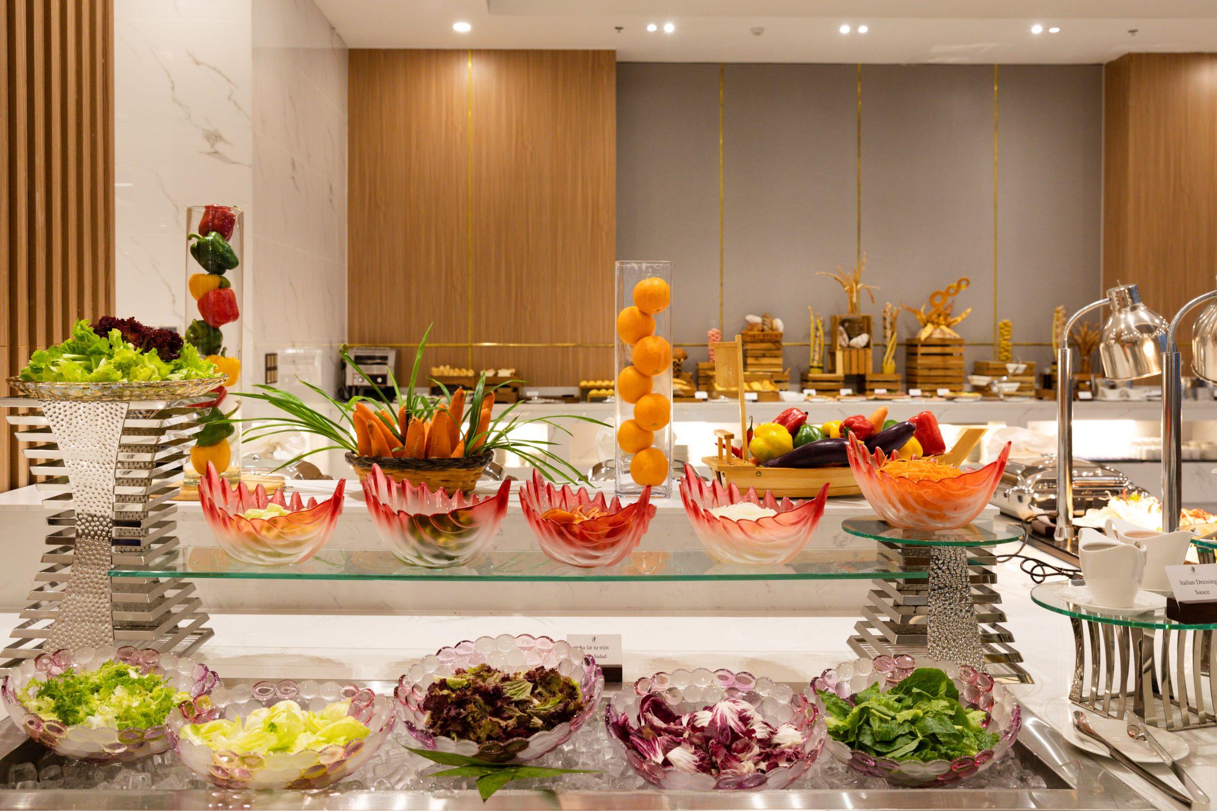 Virgo Hotel Nha Trang Exterior foto A salad bar