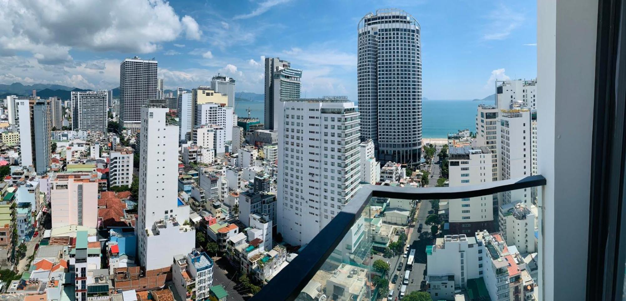 Virgo Hotel Nha Trang Exterior foto Skyline of Nha Trang